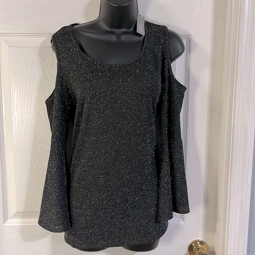 Spense black cold shoulder top, size large, NWT.